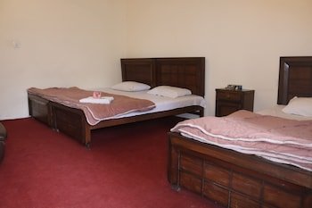 Kachura Inn Hotel