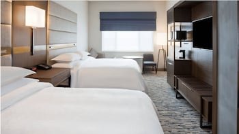Sheraton St. Paul Woodbury Hotel