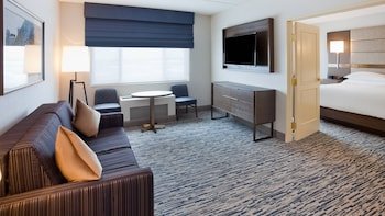 Sheraton St. Paul Woodbury Hotel