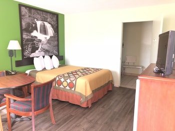 Super 8 by Wyndham Yreka