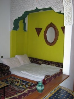 Dar Ayour