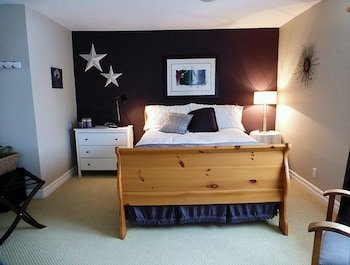 Mt Bakerview Bed And Breakfast