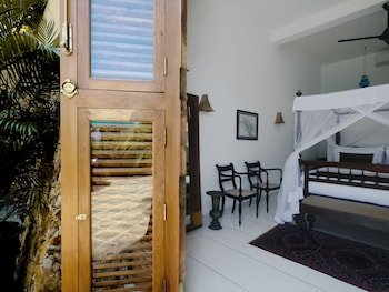 Villa Space