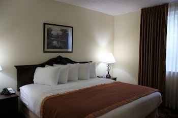 Hawthorn Suites by Wyndham Louisville East