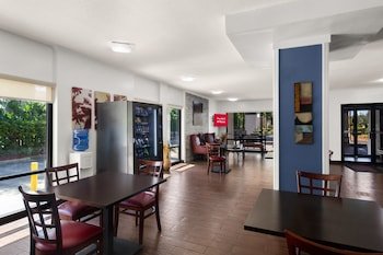 Red Roof Inn Kingsland