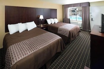 Red Lion Inn & Suites Redding