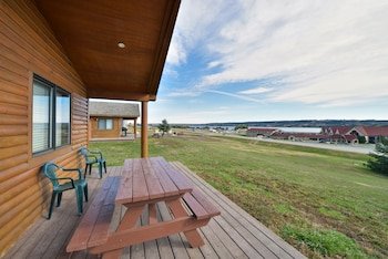 Arrowwood Resort & Conference Center at Cedar Shore