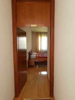 Hotel Maxi