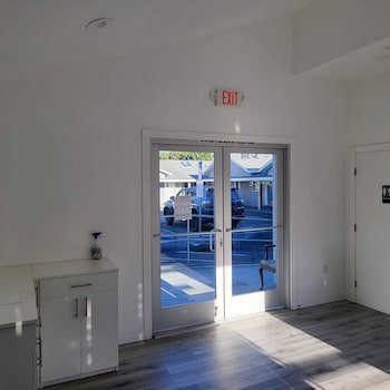 Deluxe Inn Redwood City