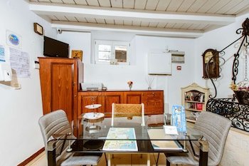 Bozzali Deluxe Hotel