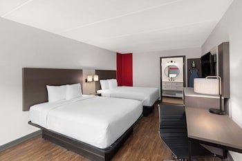 Ramada by Wyndham Bainbridge