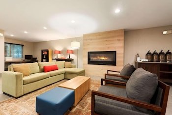 Country Inn & Suites by Radisson, Cedar Rapids Airport, IA
