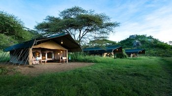 Karibu Camps & Lodges – Serengeti Woodlands Camp