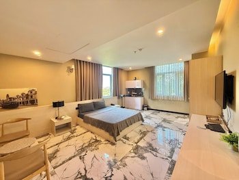 Golden Emerald Resort