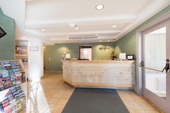 Sandpiper Lodge
