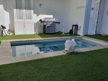 B&B Curacao NV