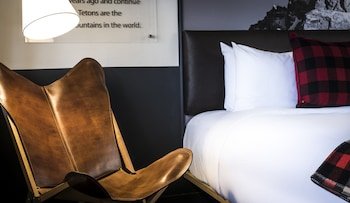 Mountain Modern Motel