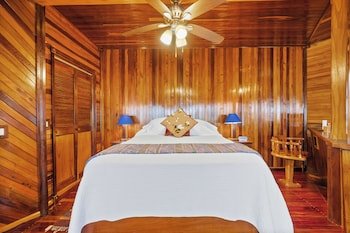 Tambor Tropical Beach Resort