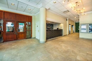 Grand Park Hotel and Suites Vancouver Downtown
