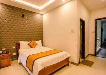 Y Linh Hotel