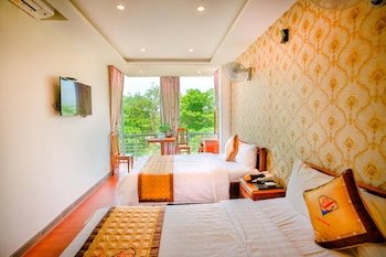 Y Linh Hotel