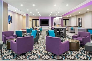 La Quinta Inn & Suites by Wyndham McAllen La Plaza Mall