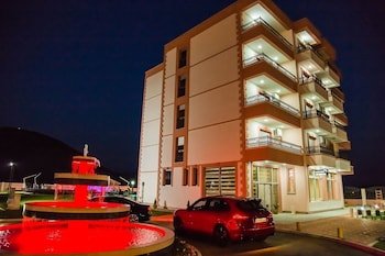 Hotel Oasis Tuzi