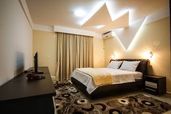 Hotel Oasis Tuzi