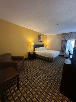Lexington Inn And Suites