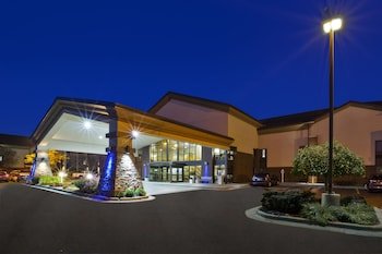 Holiday Inn Express Detroit-Warren