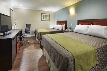 American Inn Downey