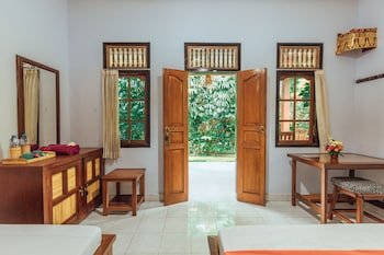 Suastika Lodge