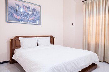 Urbanview Hotel Near Jatim Park 1 by RedDoorz