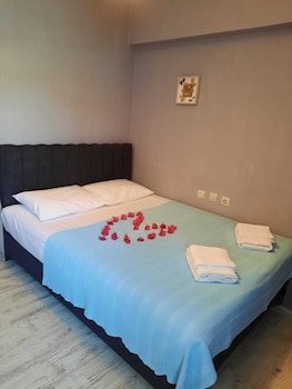 Imaj Beach & Hotel