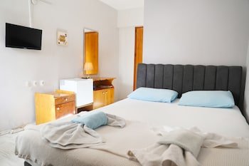 Imaj Beach & Hotel