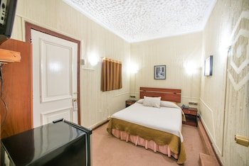 Hotel Sahara Inn