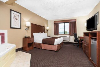 AmericInn by Wyndham Lake City