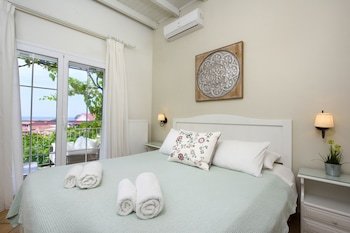 Sebastian's - Agios Gordios beach
