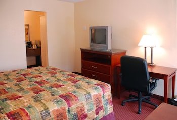 Relax Inn & Suites