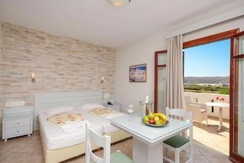 Plaka Hotel I