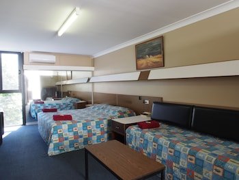 City Beach Motel
