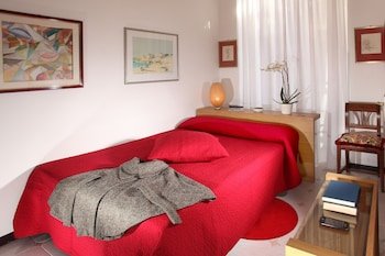 Roma Central Guest House