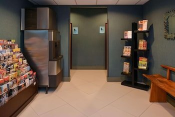 Country Inn & Suites by Radisson, Nashville Airport, TN