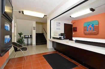 Motel 6 South Haven
