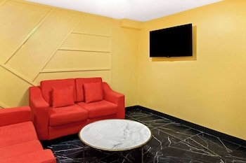 Super 8 by Wyndham Vandalia/Dayton International Airport