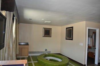 Rocky Inn