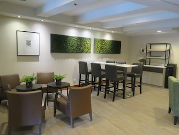 Fairways Hotel On The Mountain