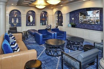 DoubleTree by Hilton Hotel Berkeley Marina