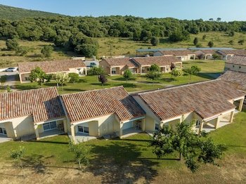 Park & Suites Village Brissac