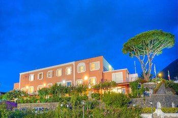 Hotel Villa Mena